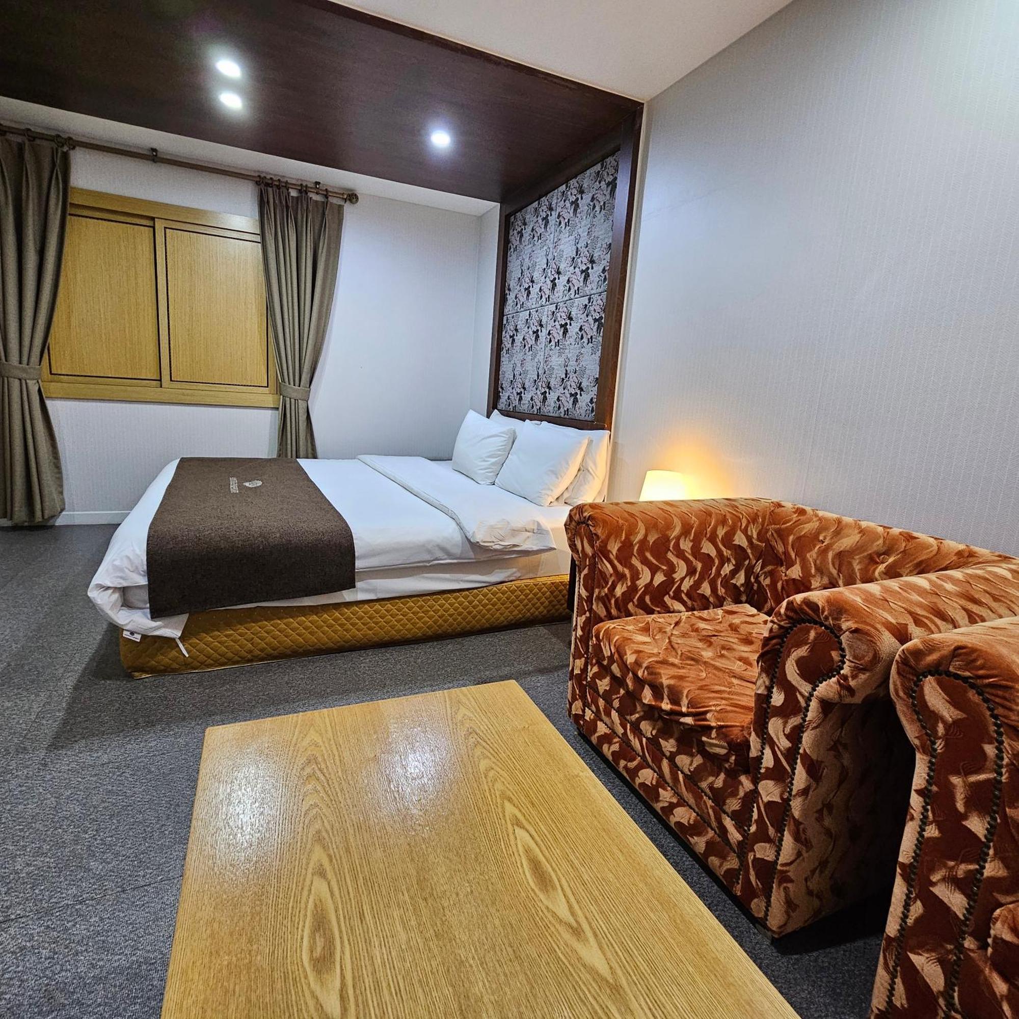 Symphony Hotel Suwon Eksteriør bilde